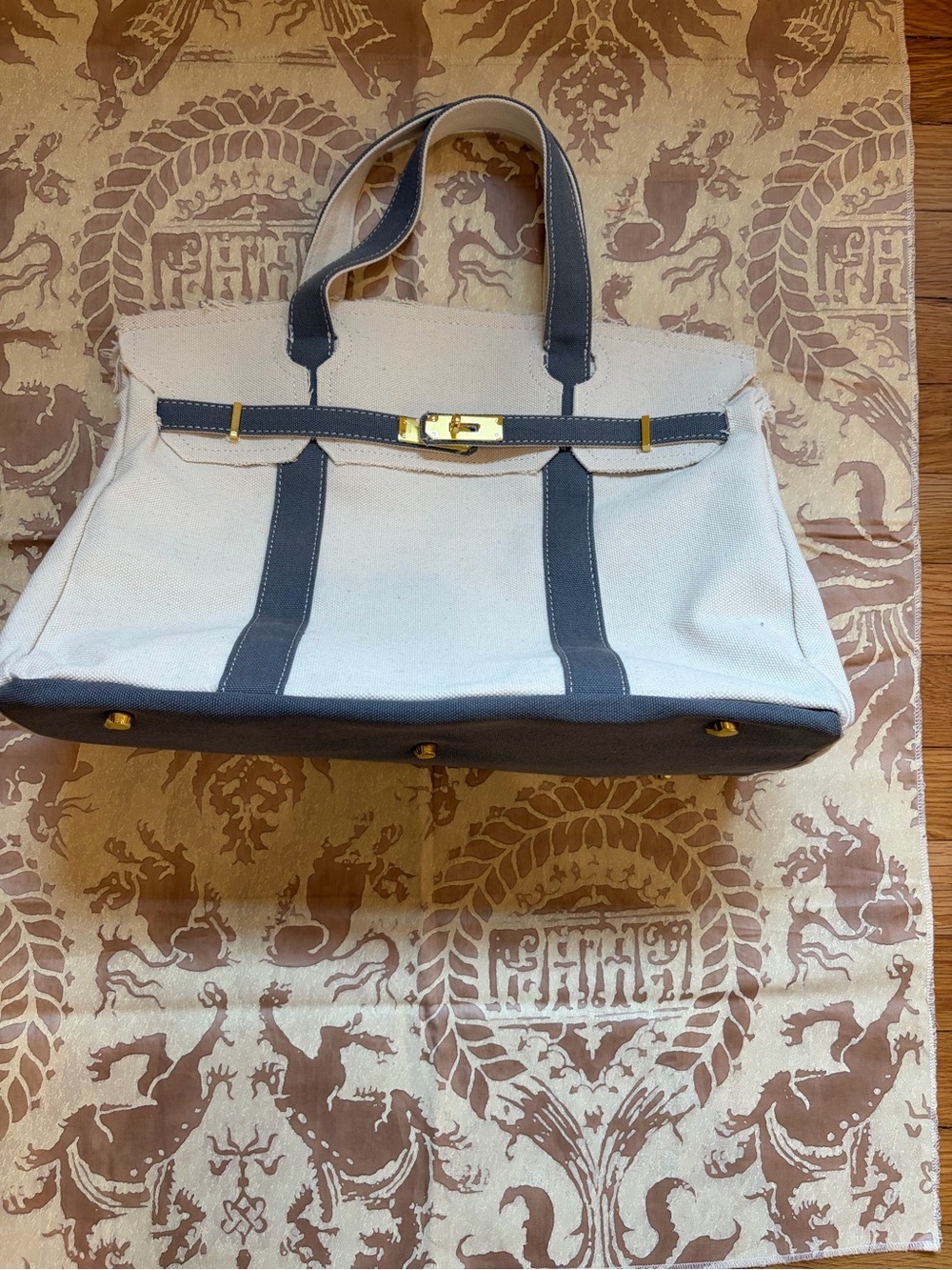 Fun Boatkin bag in Navy!